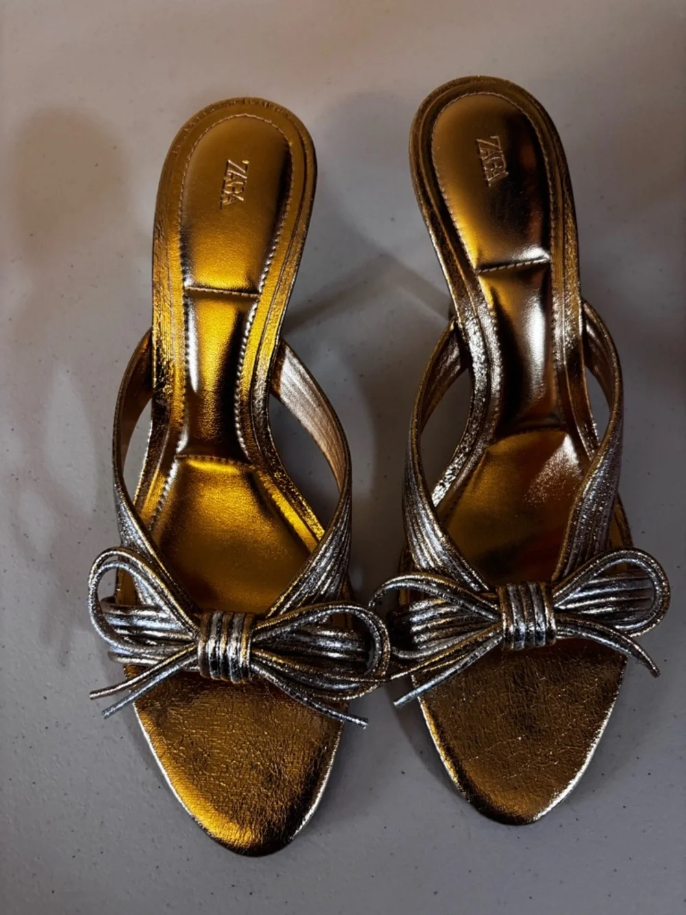 Zara gold metallic bow heeled sandals - Picture 3 of 12